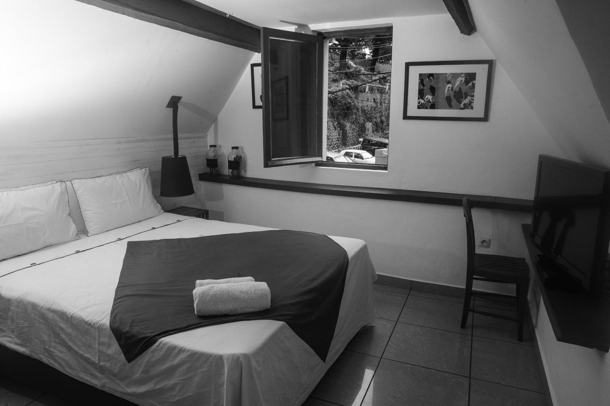 Hotel Restaurant La Ribaudiere Antananarivo Room photo